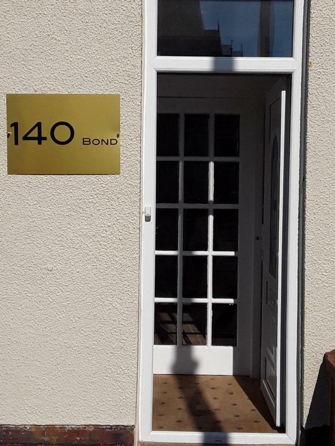 140 Bond Ξενοδοχείο Μπλάκπουλ Εξωτερικό φωτογραφία